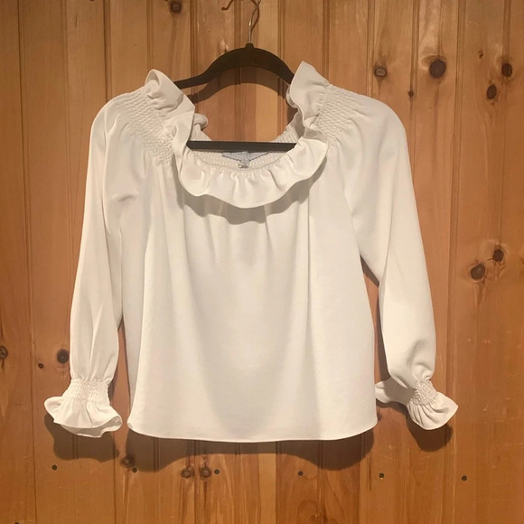 Tuckernuck Tops - TUCKERNUCK Marguerite ruffle blouse size xs like new